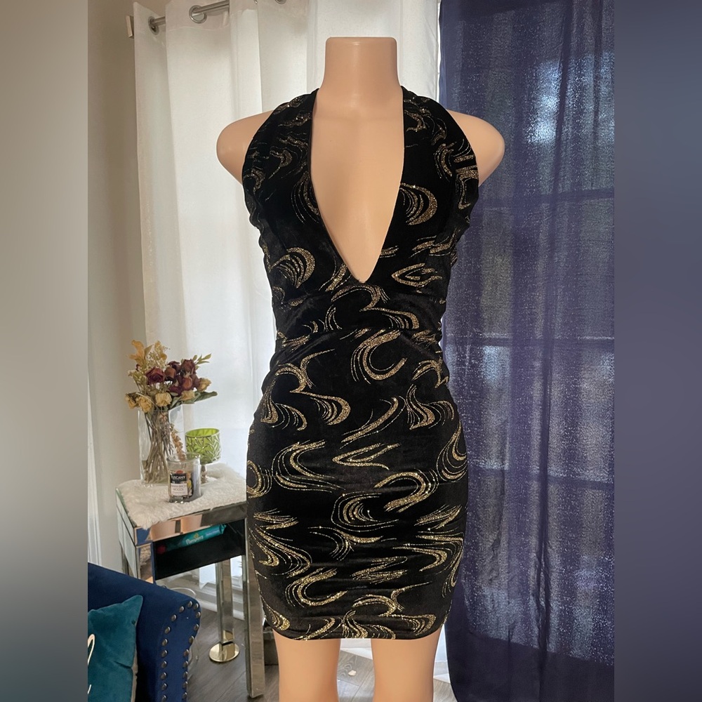 Codigo Elegant Black and Gold Halter Dress soft body con stretch Medium holiday